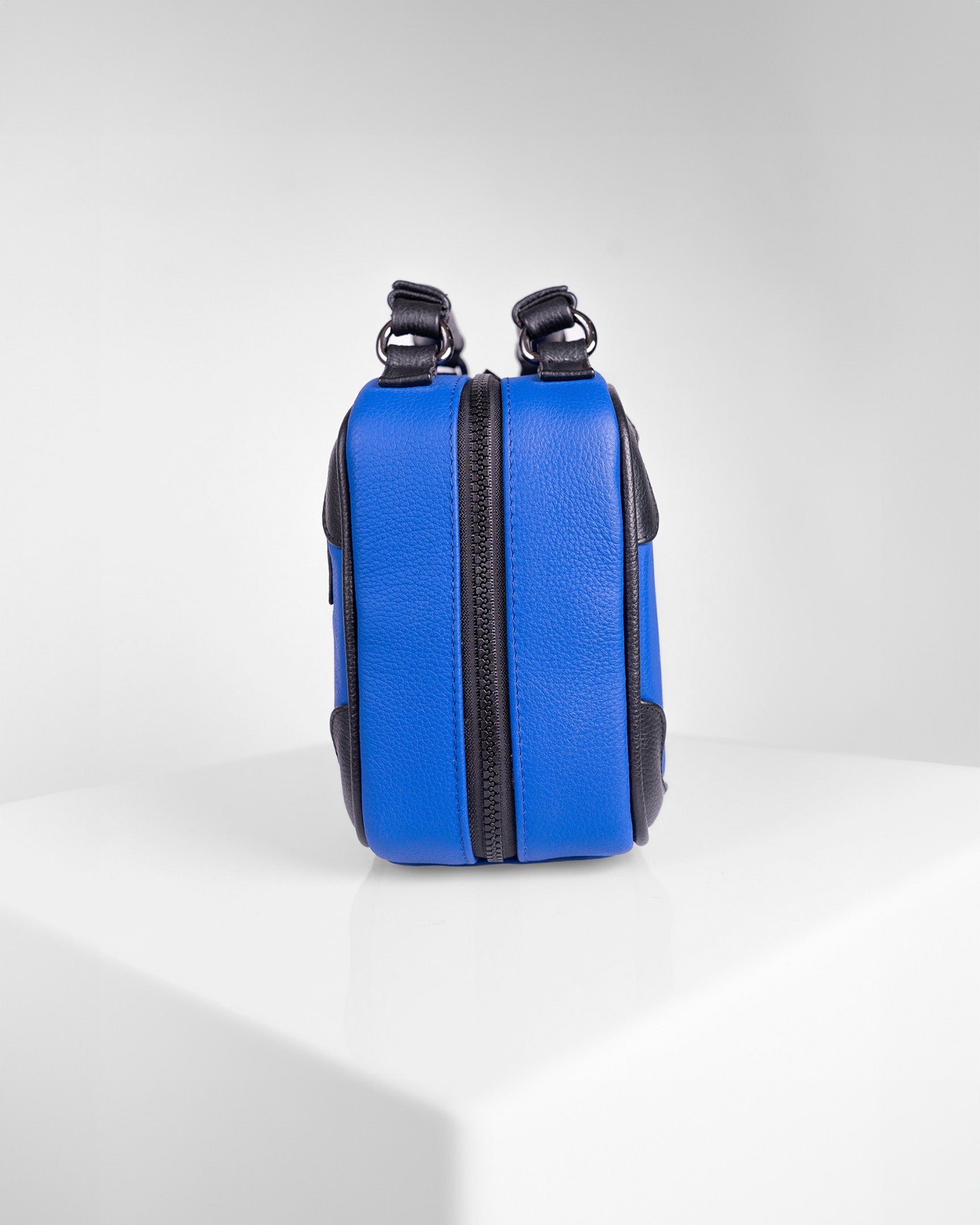 Queretaro • Zafiro/Negro