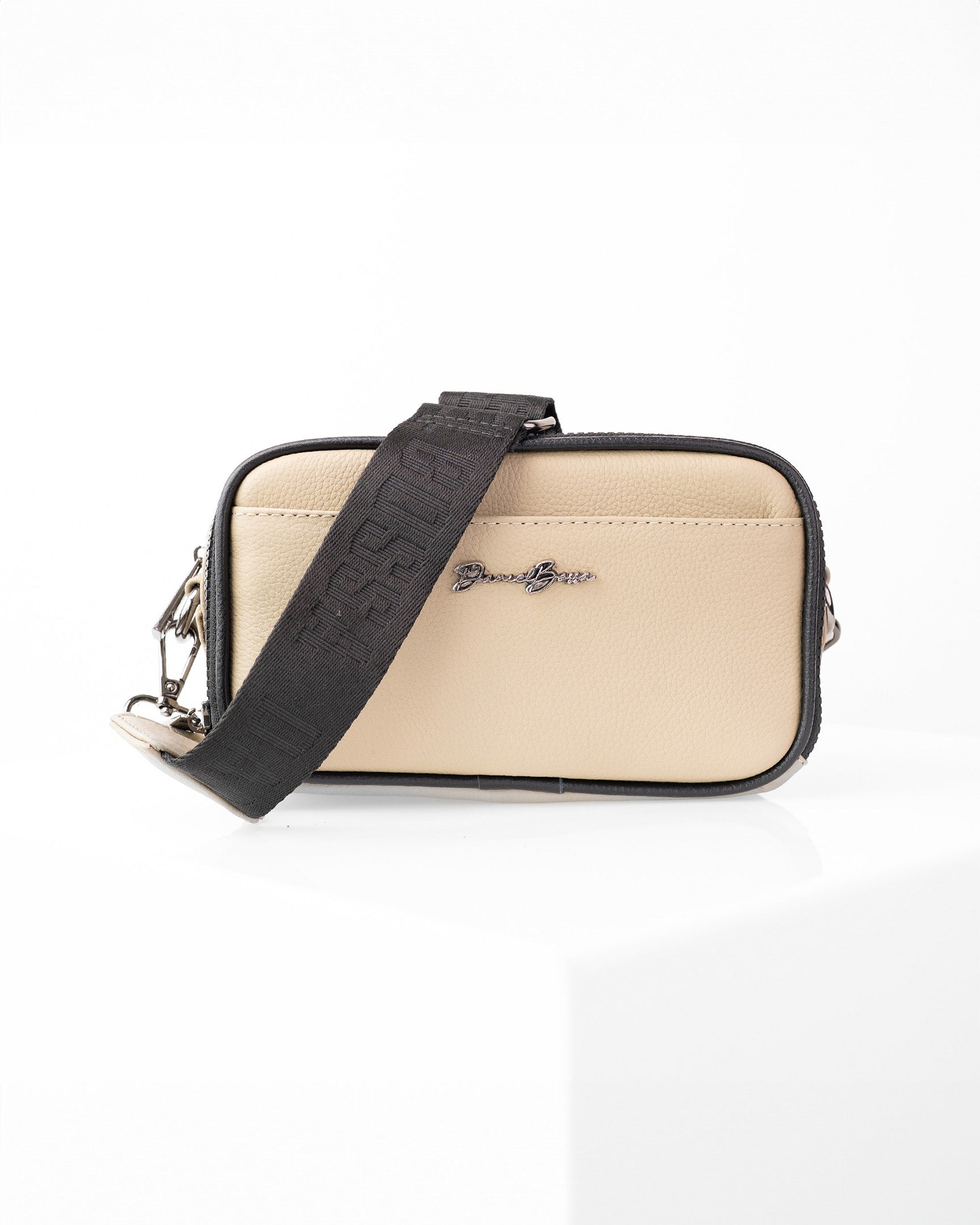 Monterrey Xs • Latte