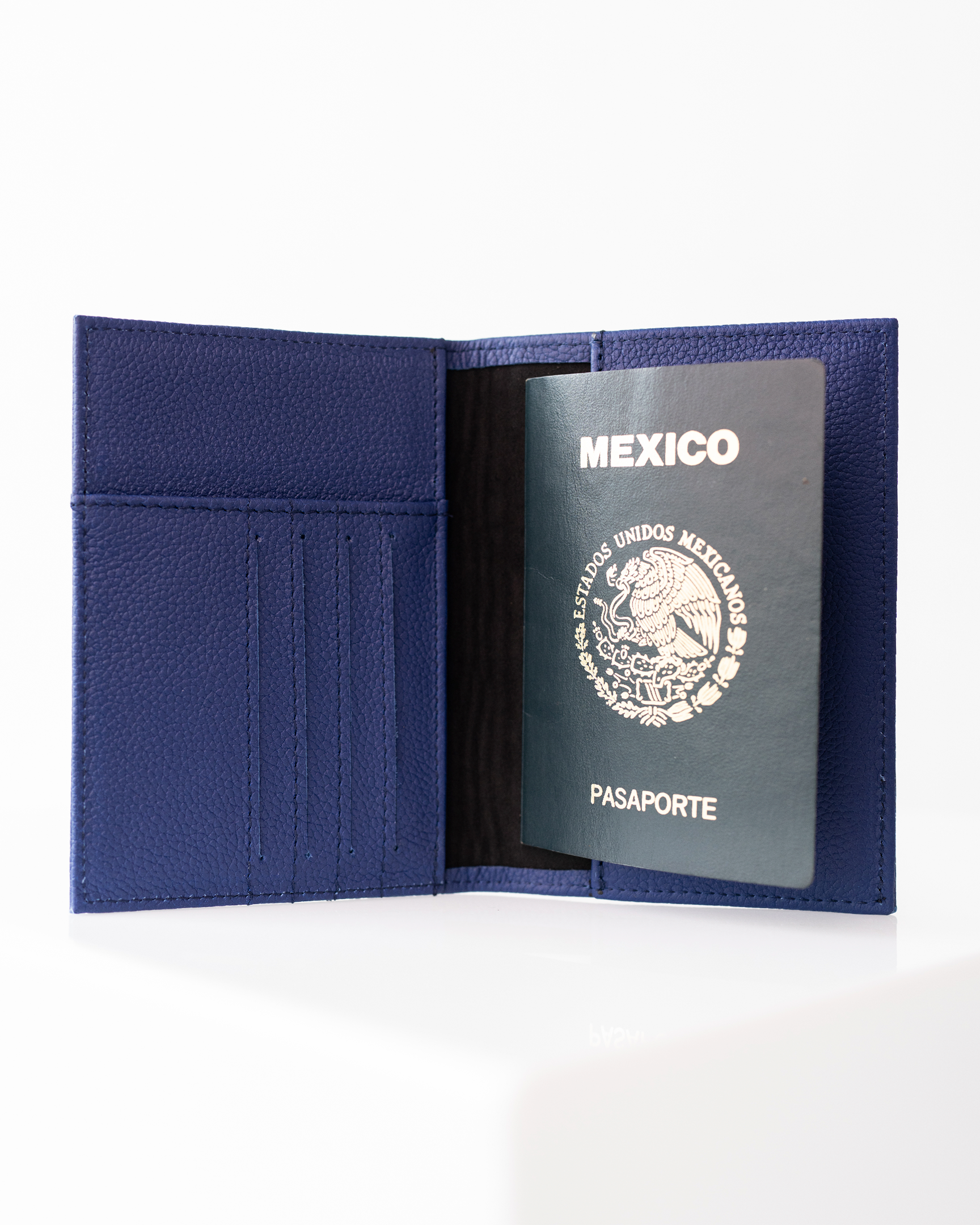 Porta pasaporte Tulúm • Azul Rey