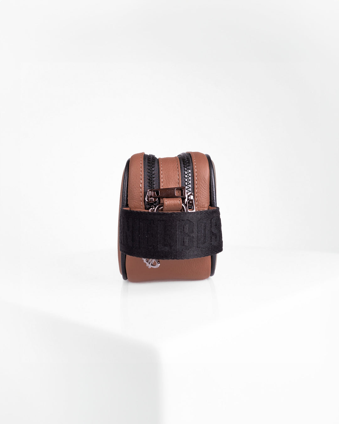 Crossbody Acapulco • Monograma Avellana