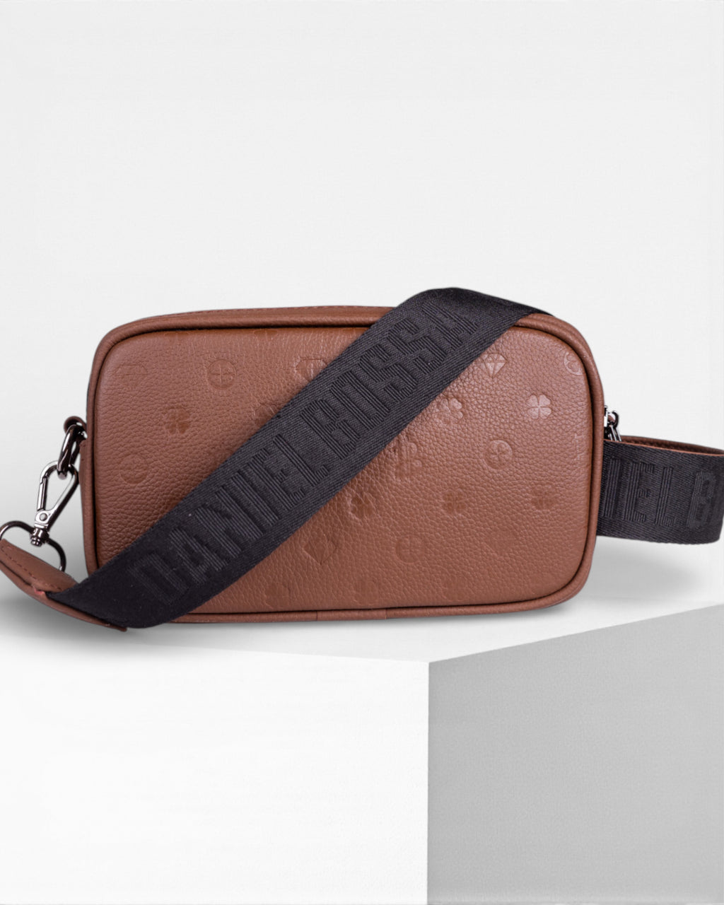 Acapulco • Monograma Avellana