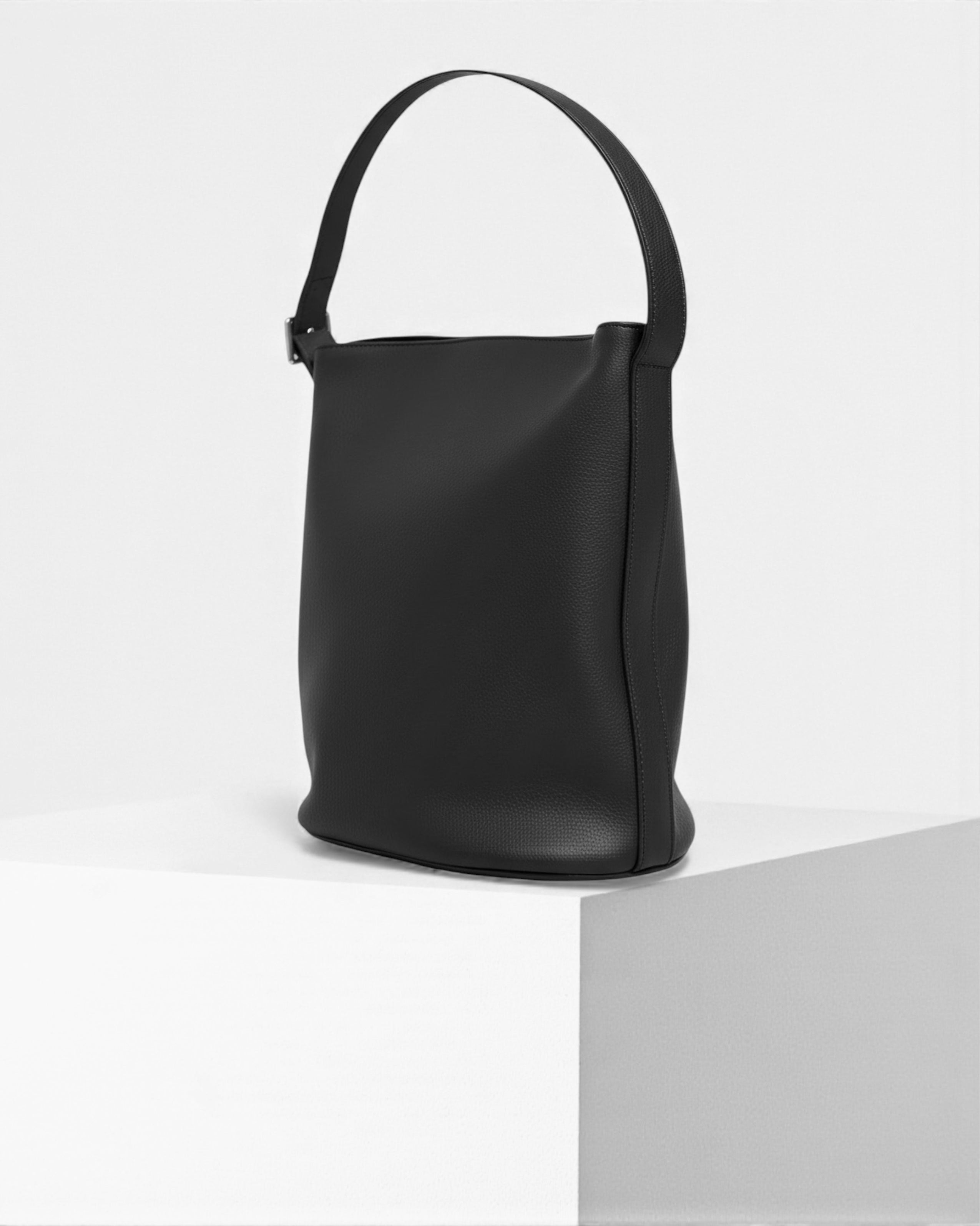 Tote Bruselas • Negro