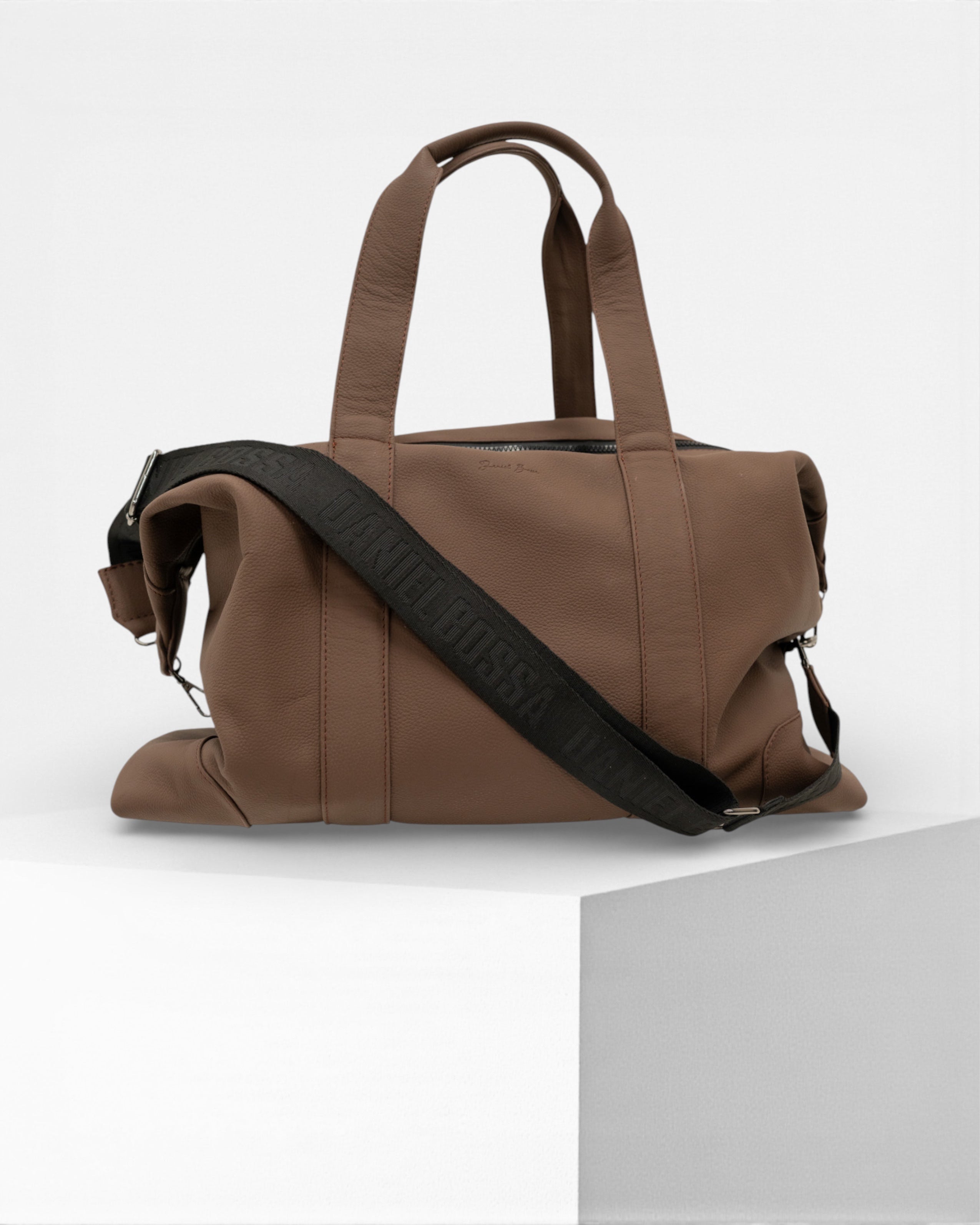 Maleta Cancún • Avellana