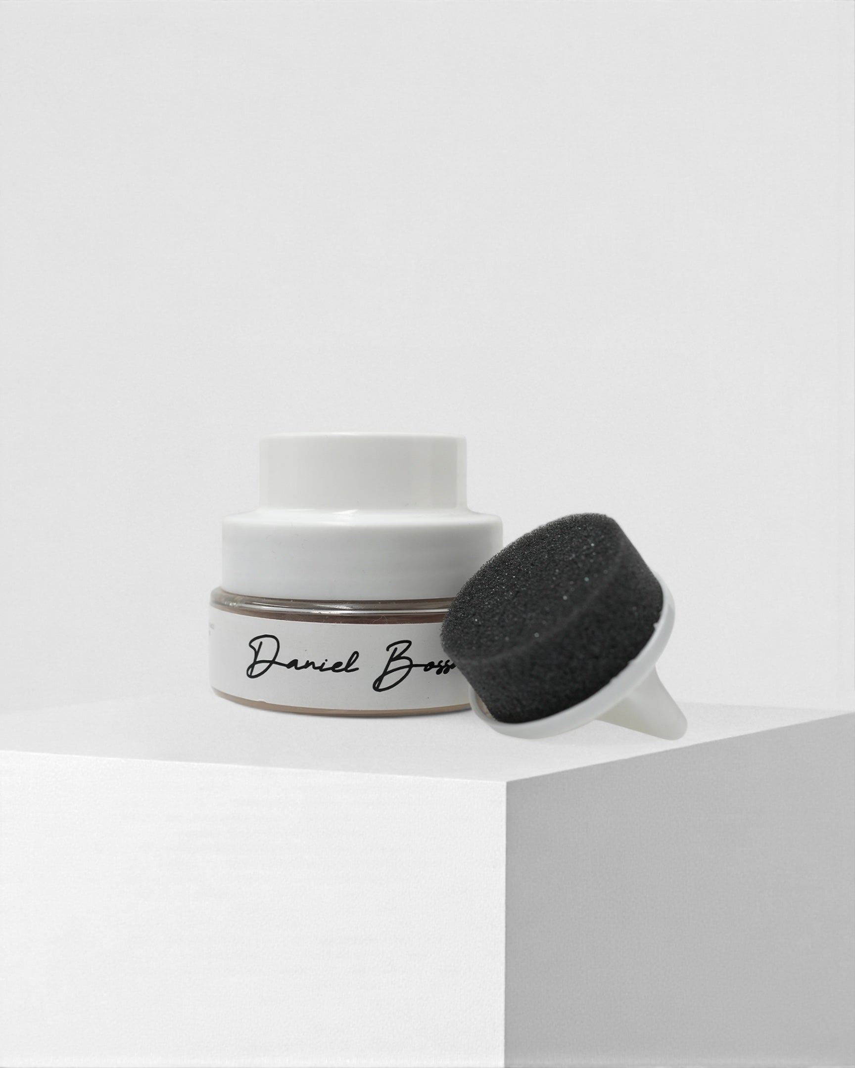 Crema Neutro (Para productos de piel negro & vino)