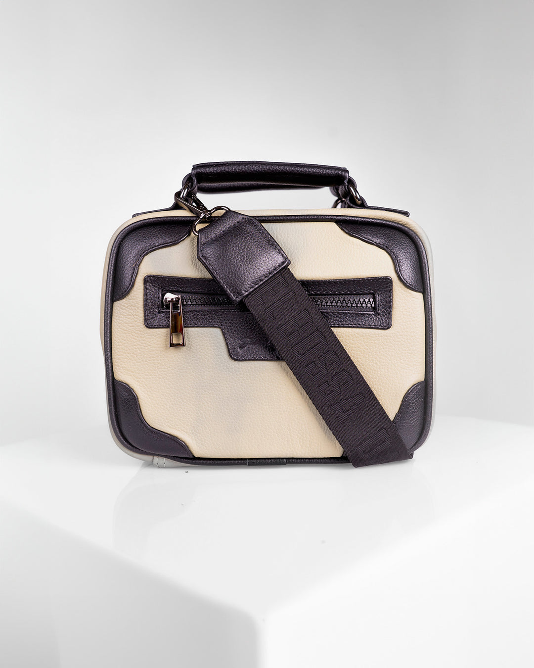 Crossbody Queretaro • Latte/Negro