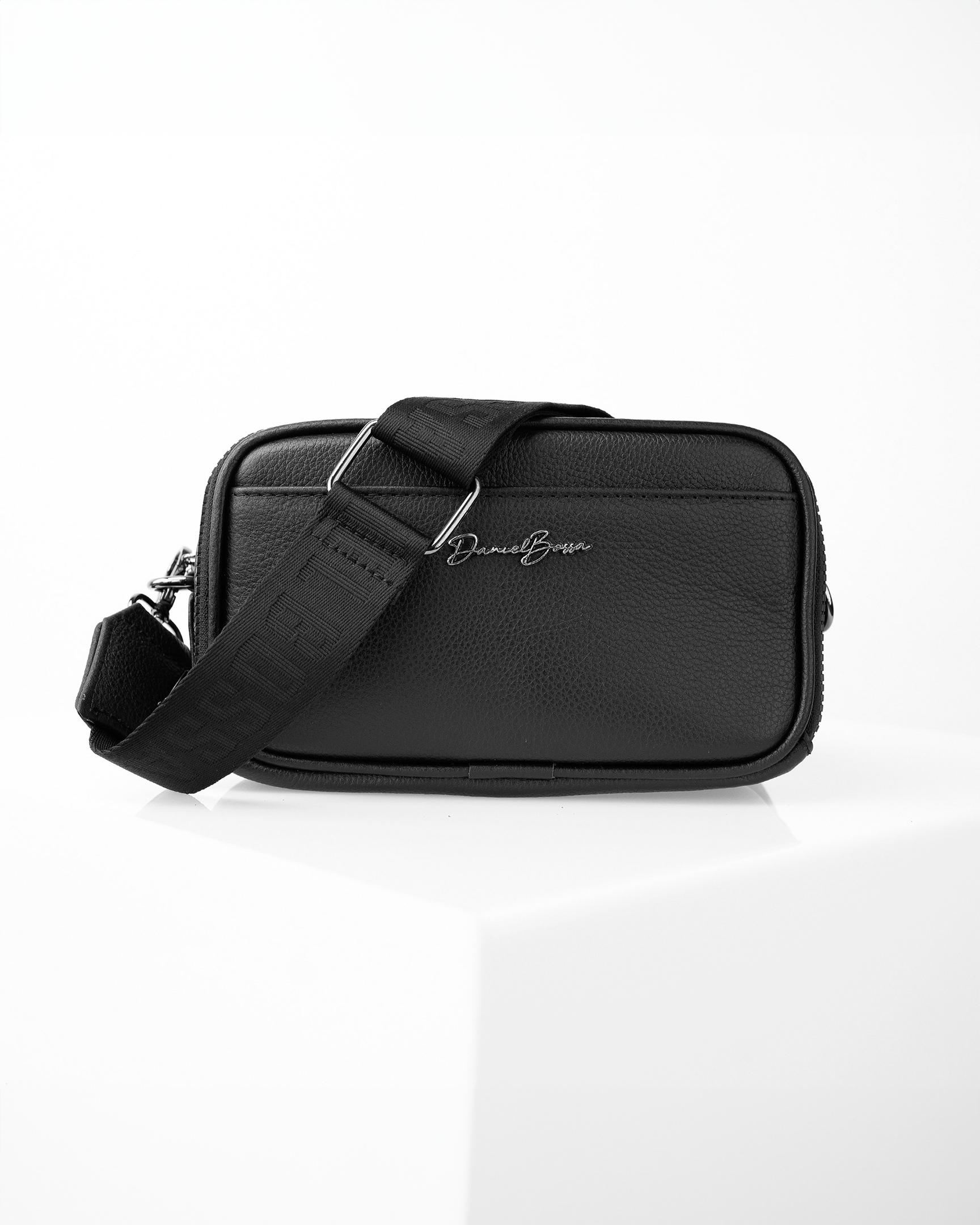 Monterrey Xs • Negro