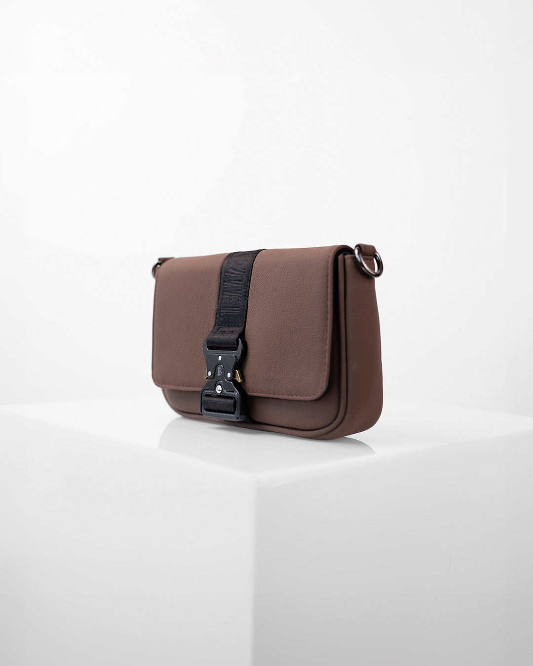 Crossbody Monclova • Avellana