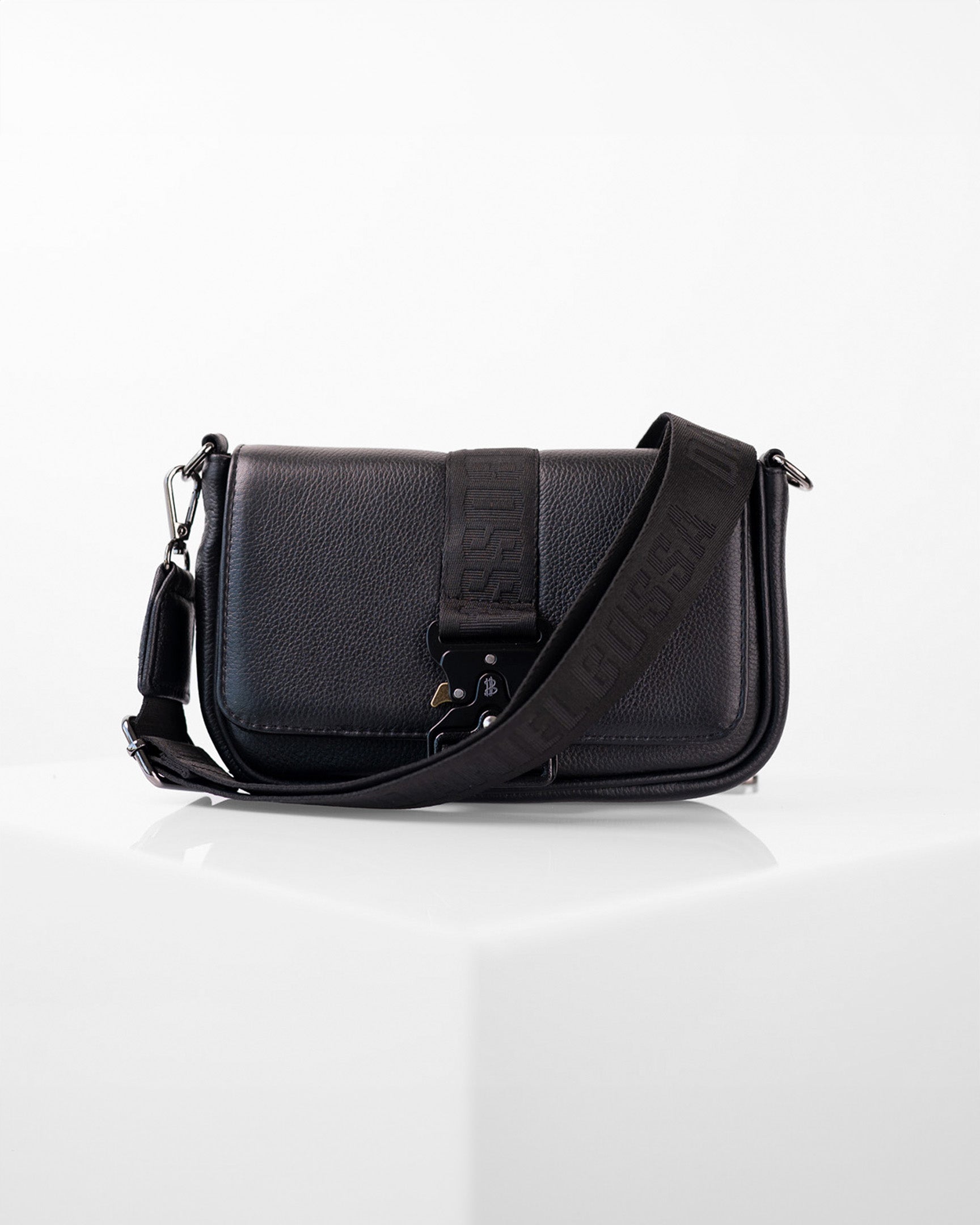 Monclova • Negro