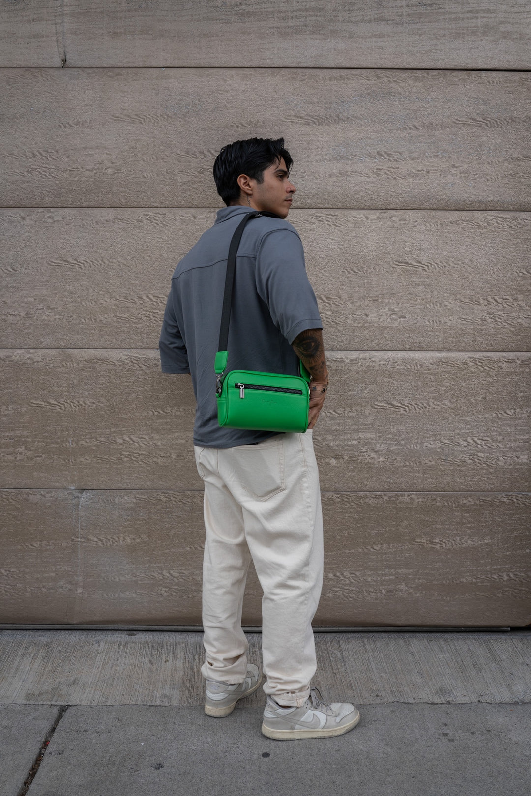 Crossbody León Verde Bandera