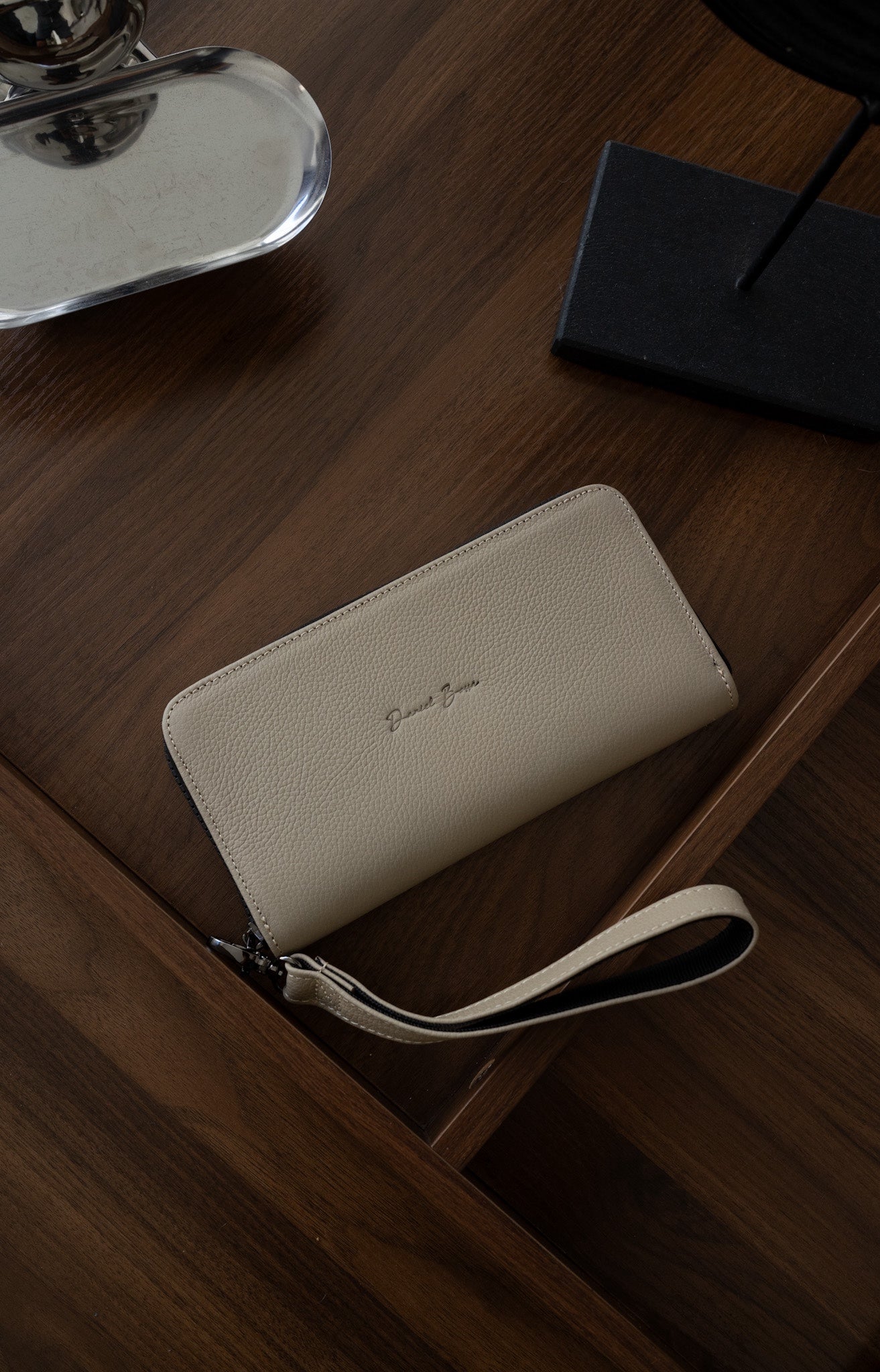 Cartera Sonora • Latte