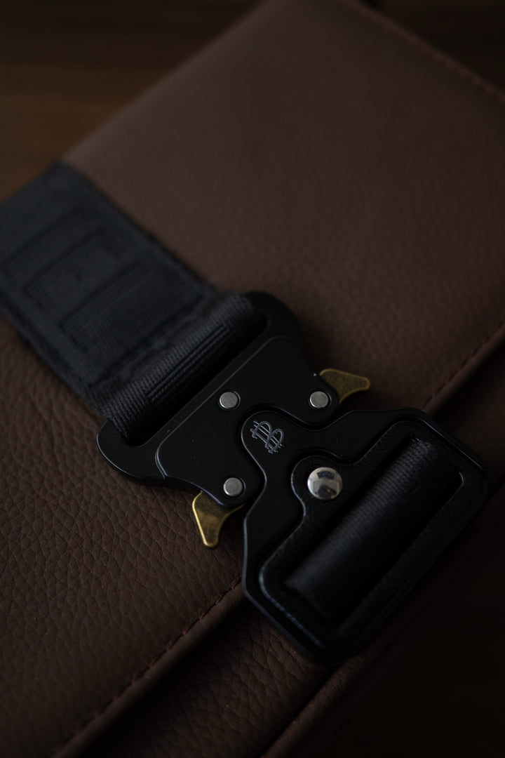 Crossbody Monclova • Avellana