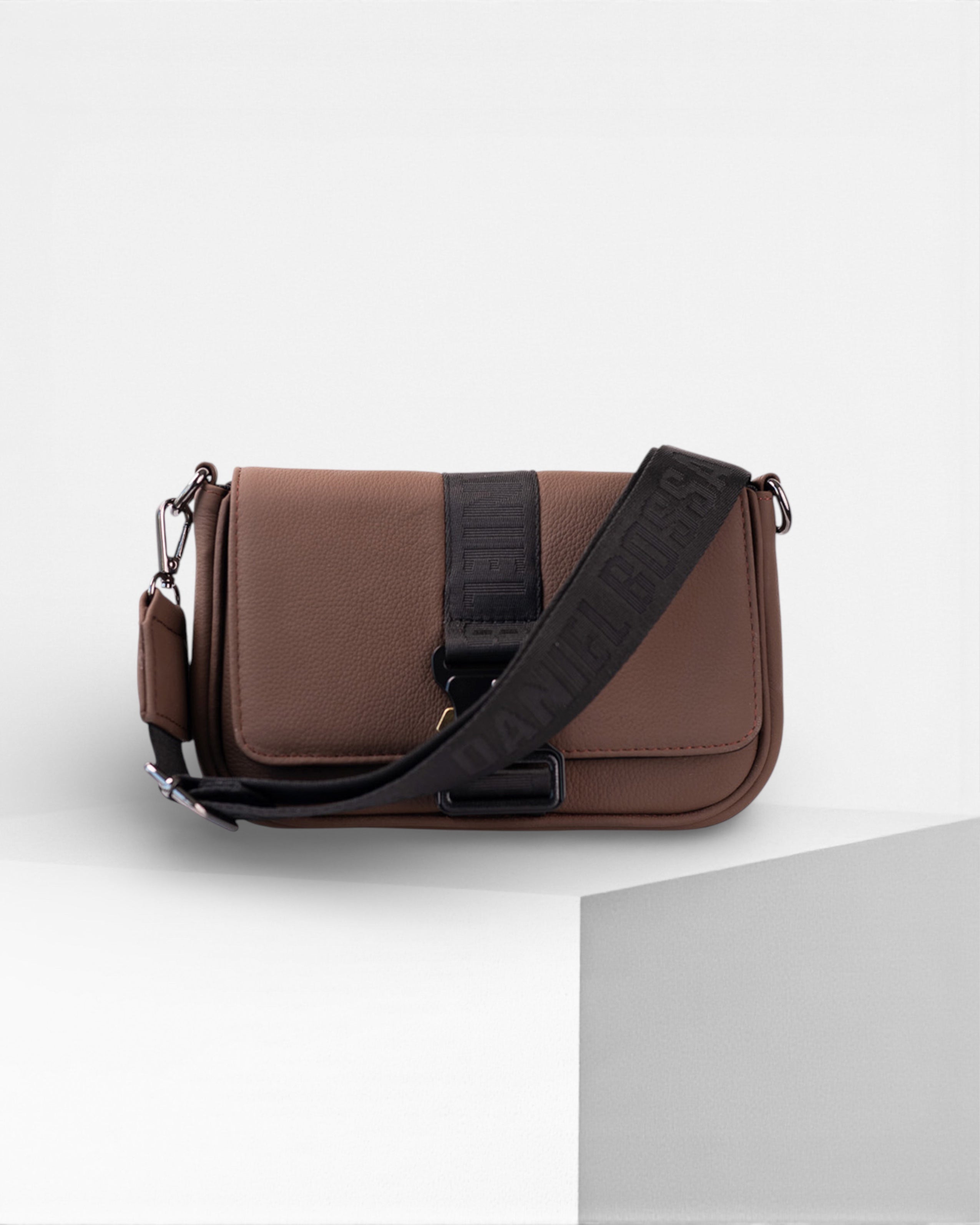 Monclova • Avellana