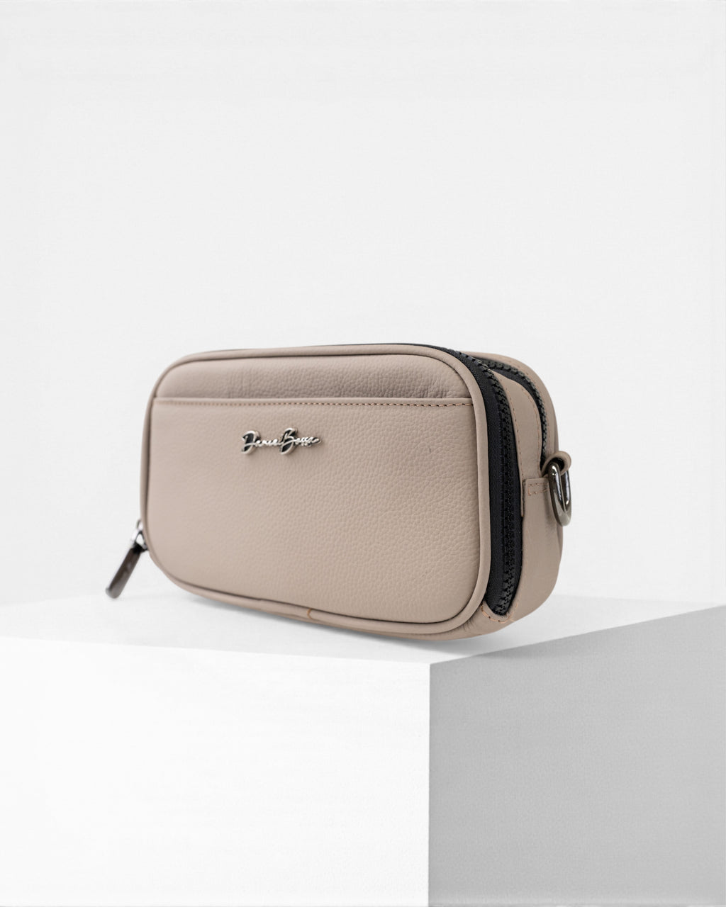 Monterrey Xs • Moka