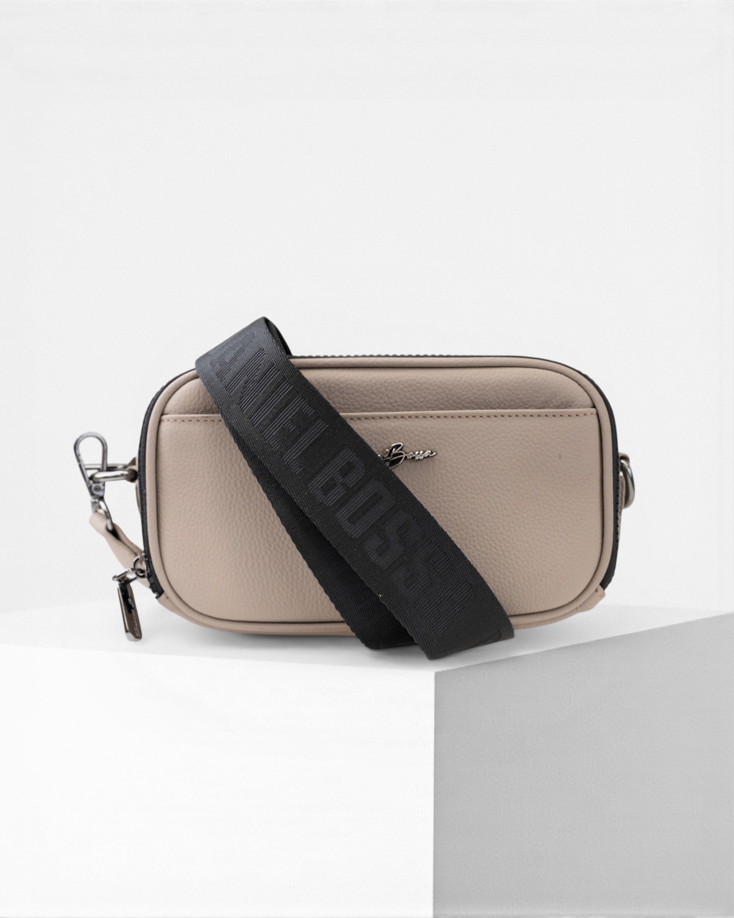 Monterrey Xs • Moka