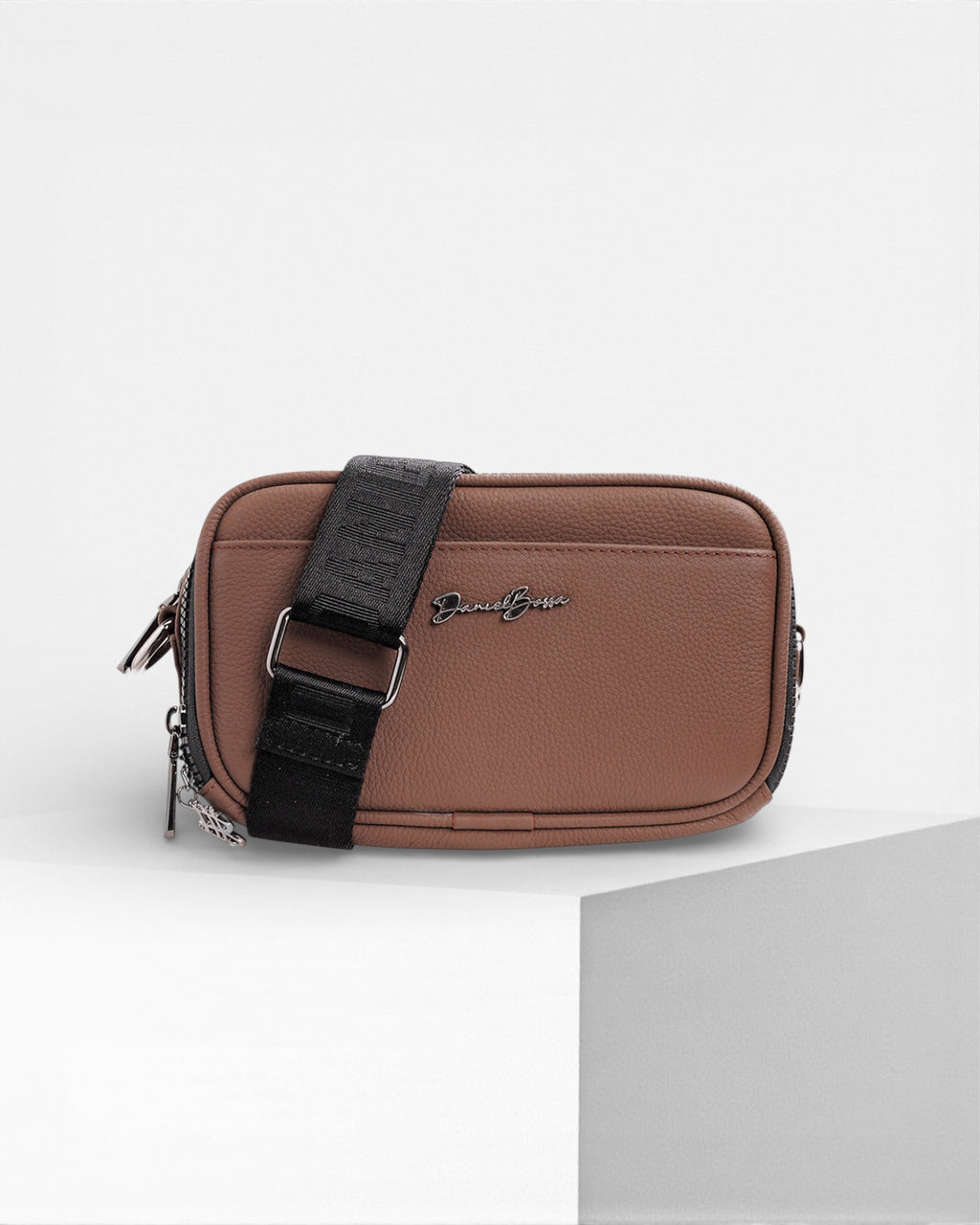 Monterrey Xs • Avellana