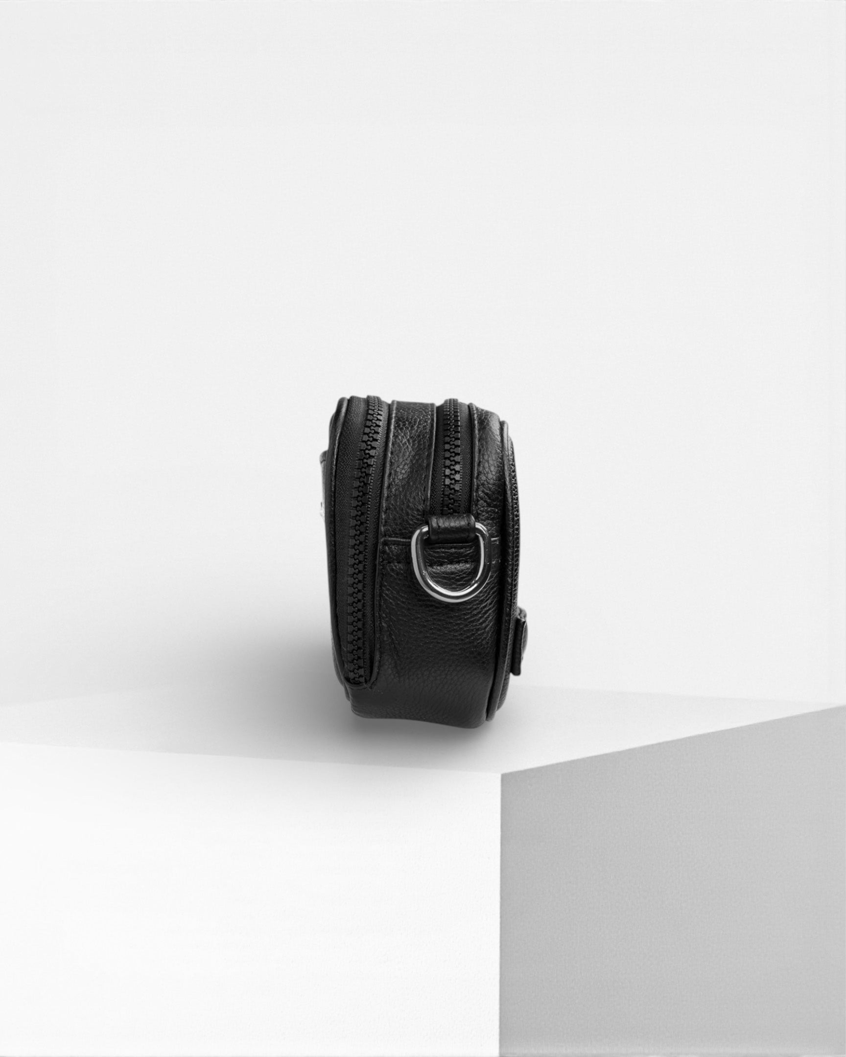 Monterrey Xs • Negro