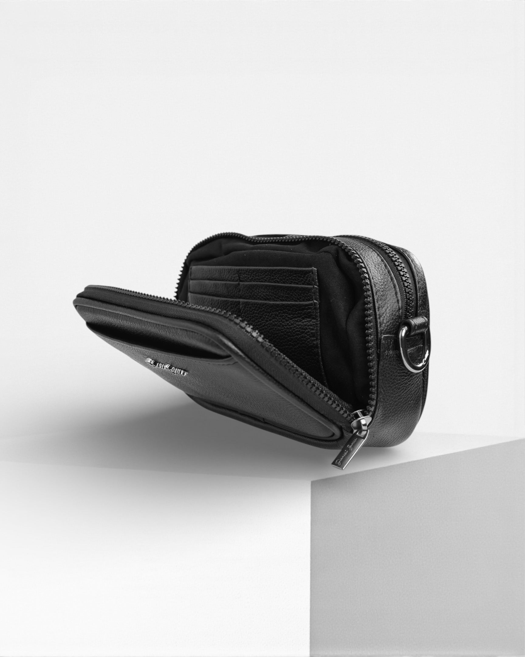 Monterrey Xs • Negro