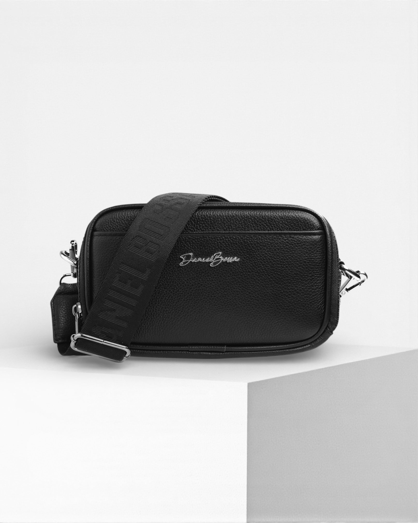 Monterrey Xs • Negro