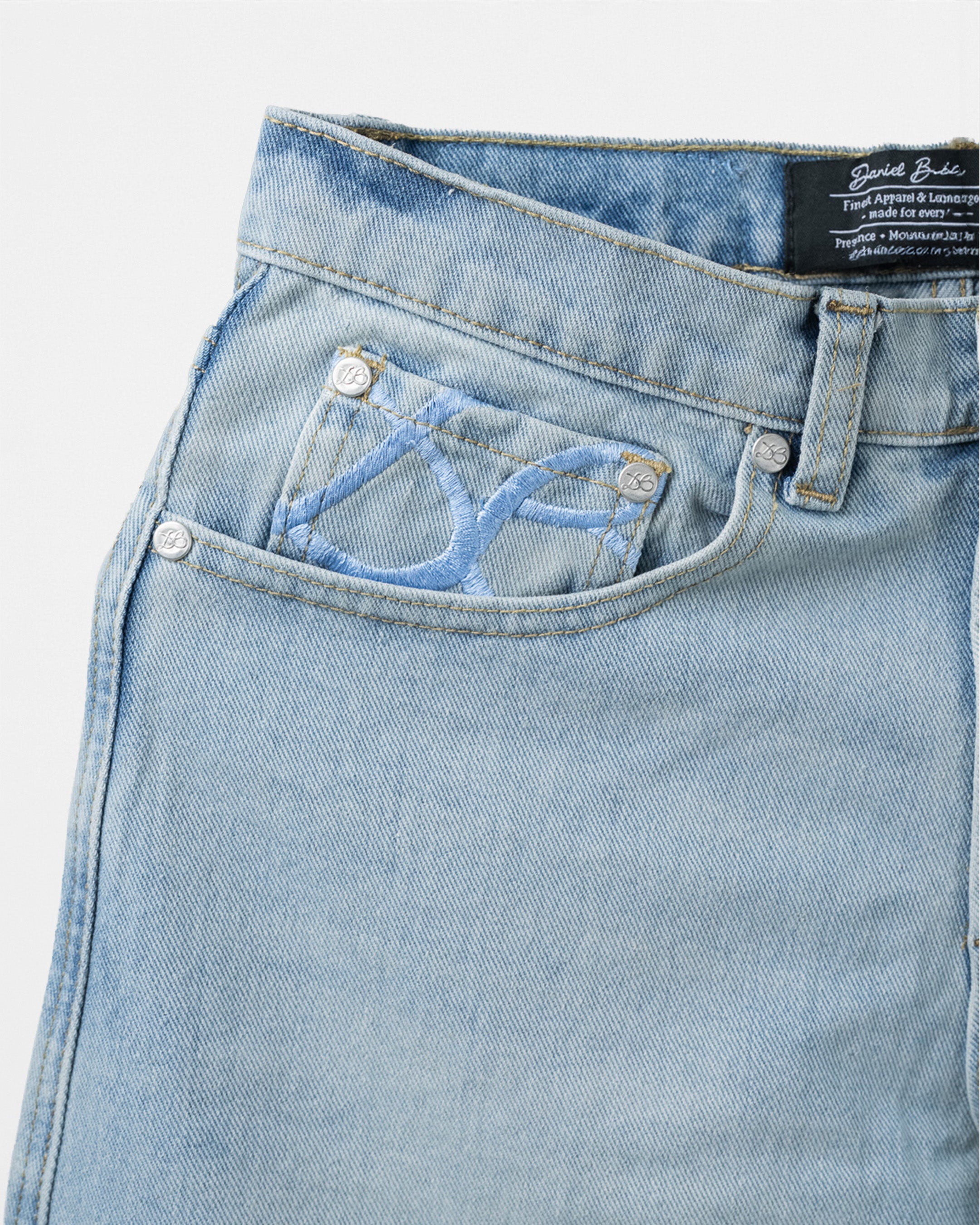 Jeans • Denim Cloud
