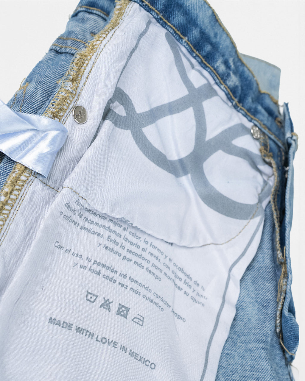 Jeans • Denim Cloud
