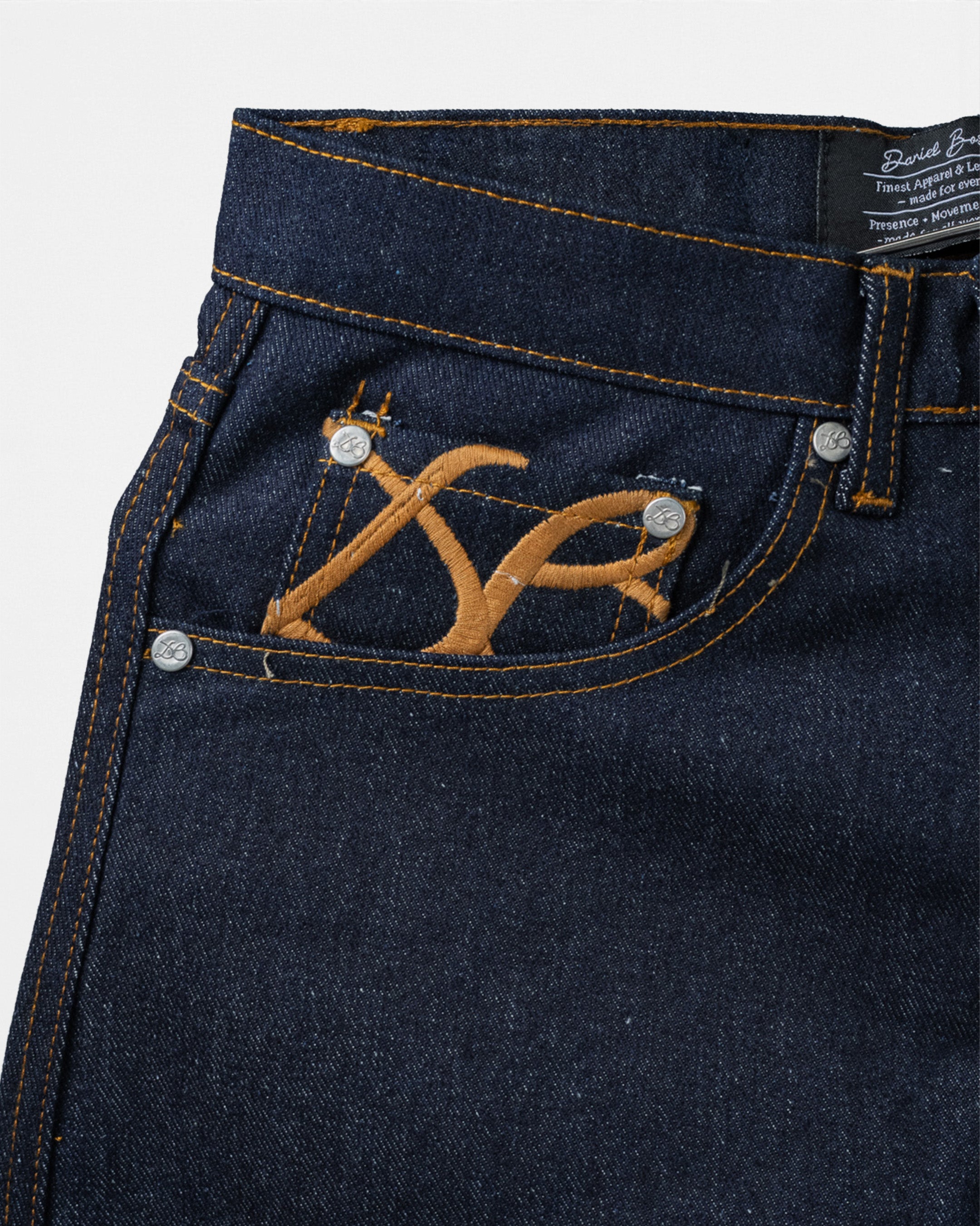 Jeans • Denim Raw