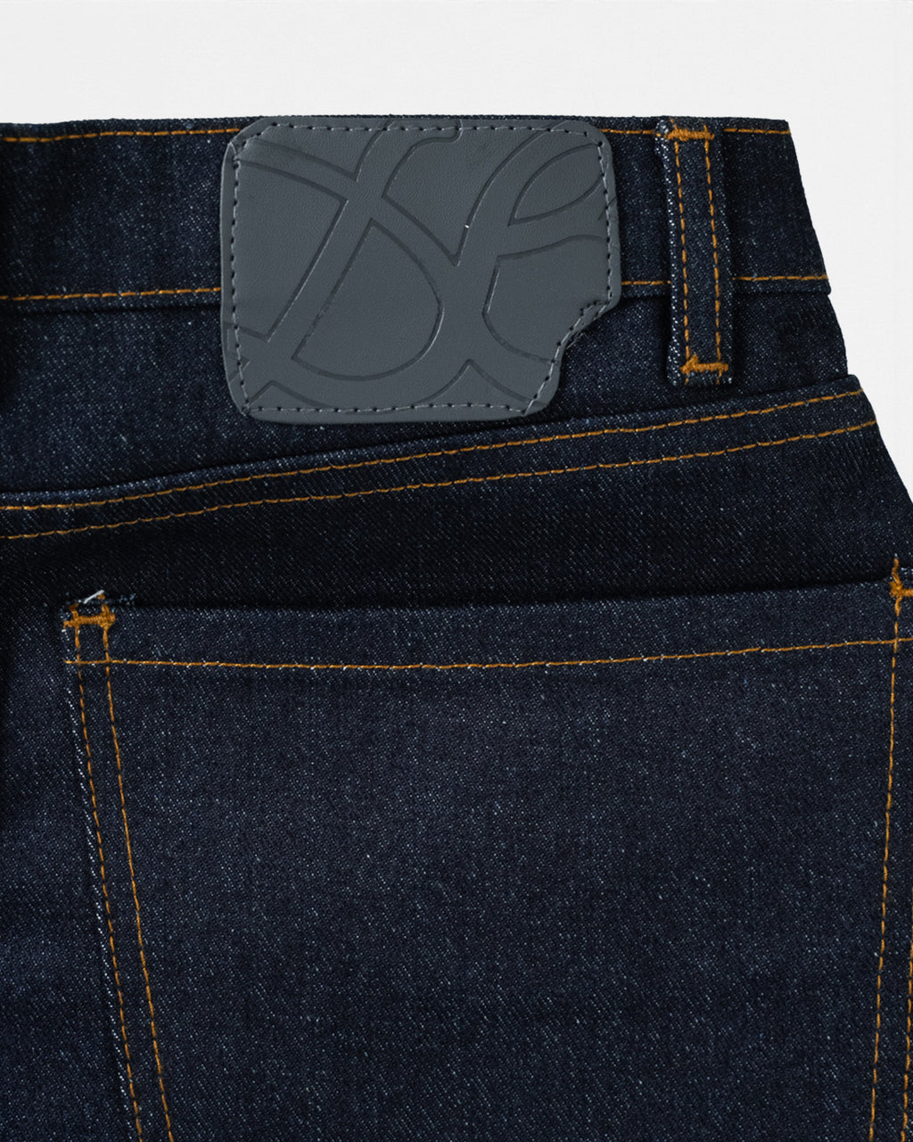 Jeans • Denim Raw